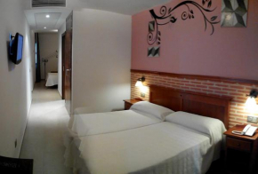 Отель Hotel Ecologico Toral  Санта-Крус-Де-Мудела